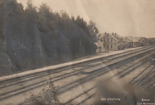 Postkort - Ski Station  Postgtt 1916  - noe brettet - mangler frimerke 